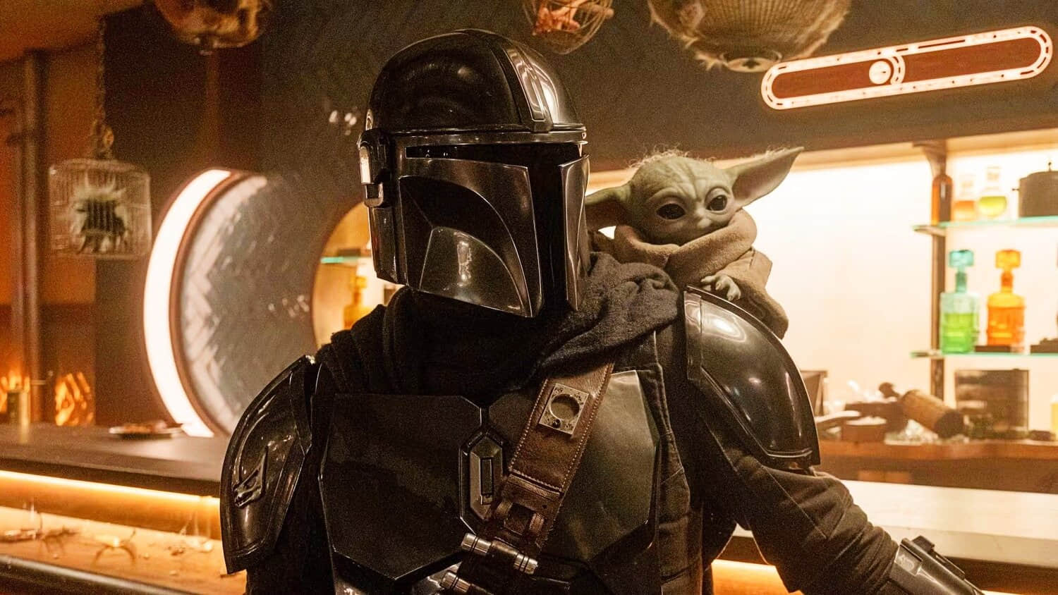 mandalorian-with-grogu-on-shoulder-1.jpeg