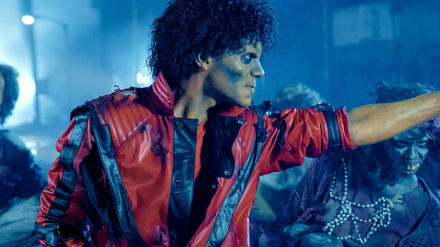 jaafar-jackson-as-michael-jackson-performing-in-the-thriller-music-video-in-michael-2026.jpeg