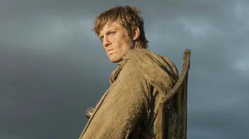 assets/ser-duncan-the-tall-riding-his-horse-in-a-knight-of-the-seven-kingdoms-season-1.jpeg