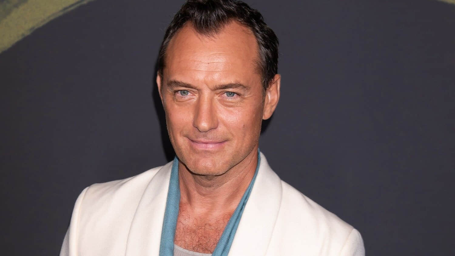jude-law-at-the-premiere-of.jpeg