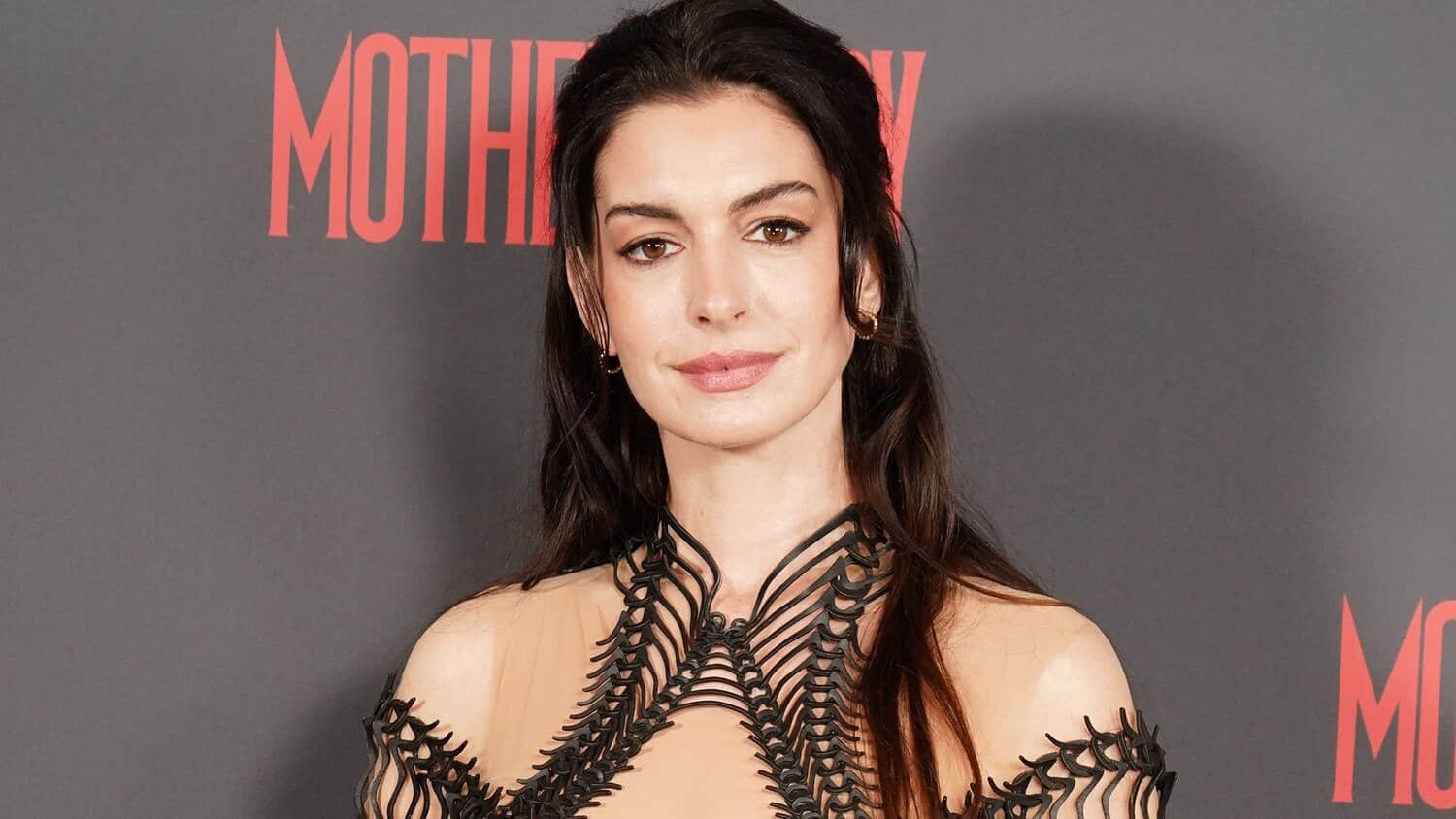 anne-hathaway-at-the-red-carpet-premiere-of-mother-mary.jpeg