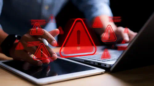 assets/Security-alert-warnings-while-using-laptop-and-tablet-1.jpeg