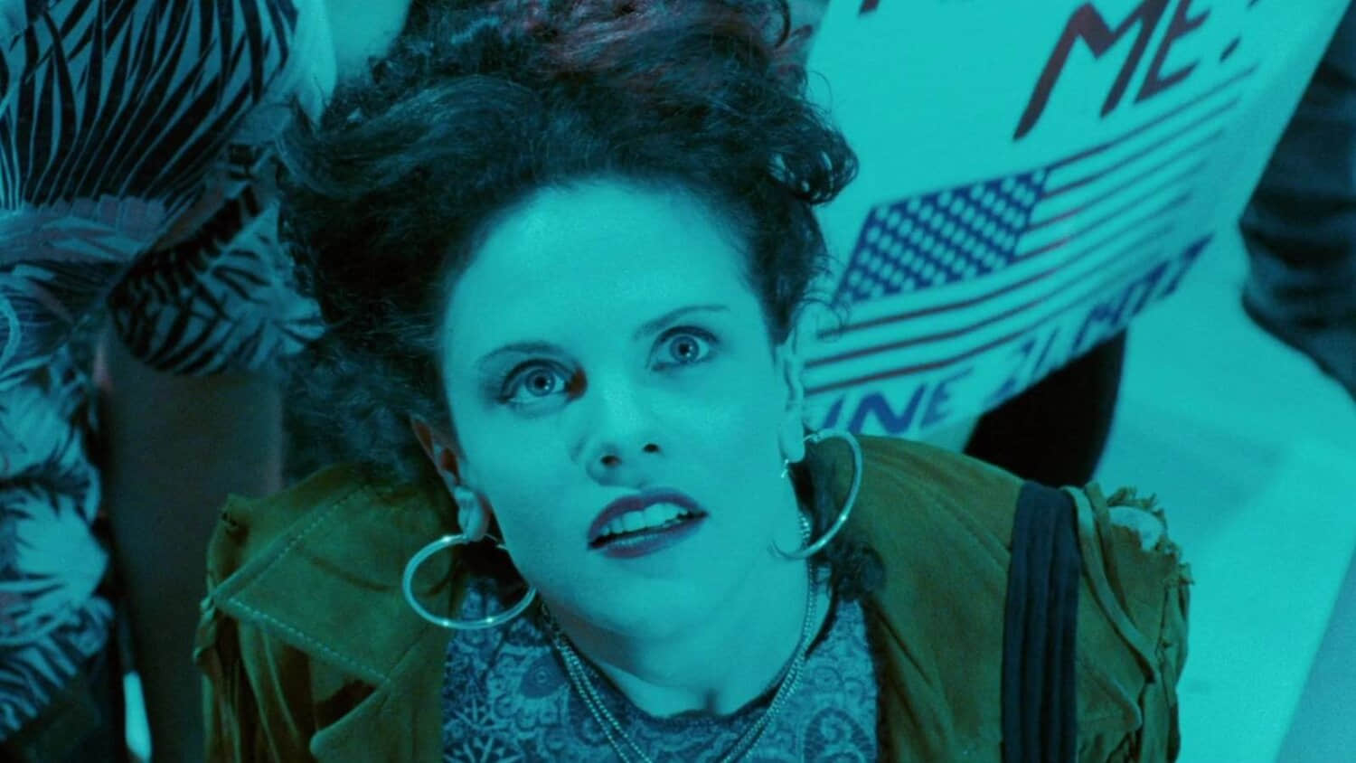 a-woman-looks-shocked-in-independence-day.jpeg