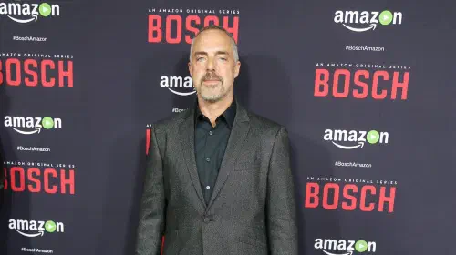 assets/titus-welliver-poses-for-a-photo-at-bosch-season-2-s-premiere-1.jpeg