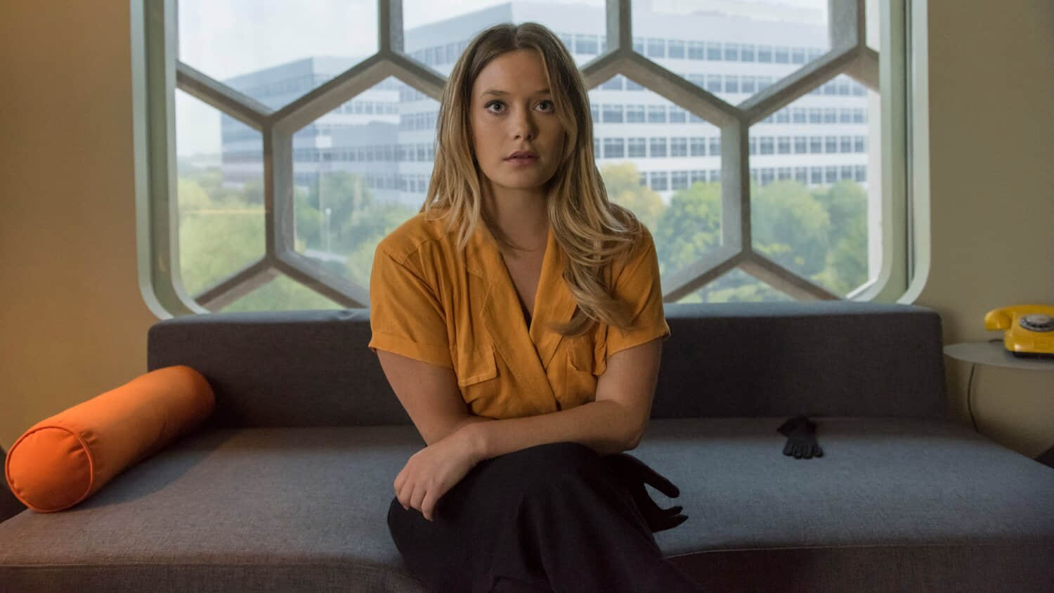 rachel-keller-as-sydney-syd-barrett-in-season-2-of-legion.jpeg