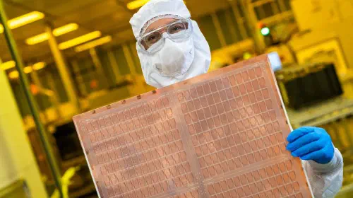 assets/Intel-glass-substrate-4I-scaled.jpeg