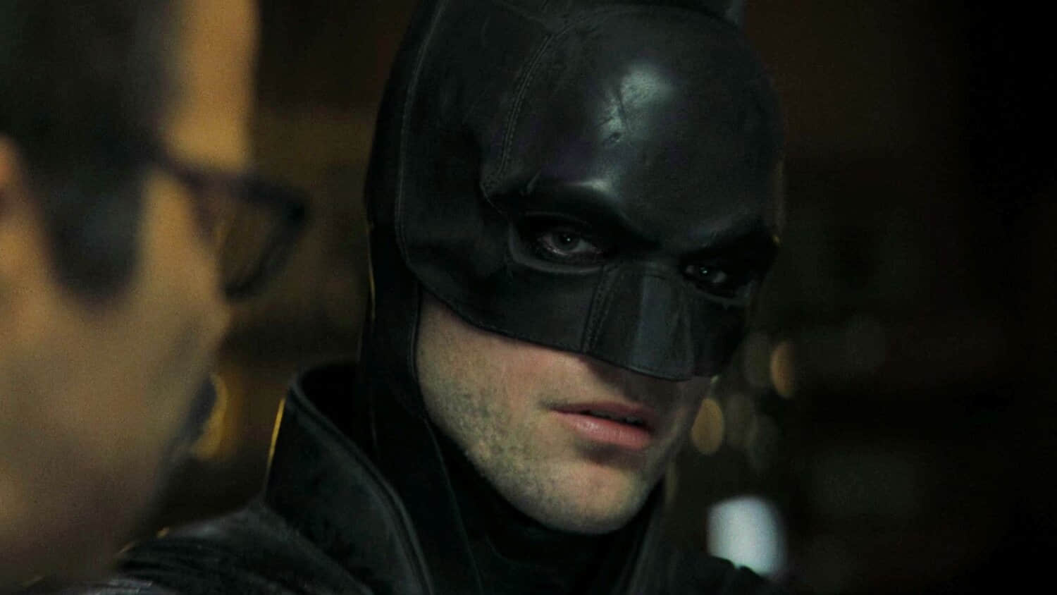 robert-pattinson-s-batman-with-jeffrey-wright-s-jim-gordon-investigating-in-the-batman.jpeg
