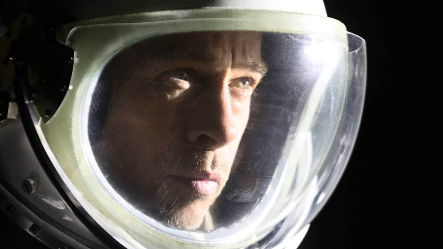 brad-pitt-as-roy-mcbride-in-ad-astra.jpeg