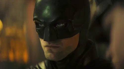 assets/robert-pattinson-s-batman-paying-attention-to-something-in-the-batman.jpeg