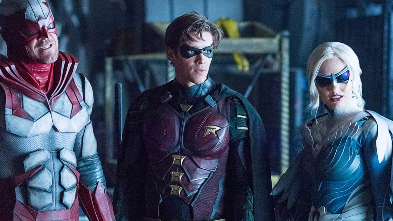 robin-hawk-and-dove-in-titans-season-2.jpeg