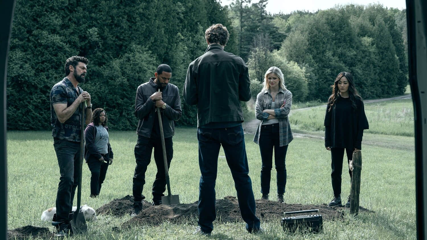 the-boys-gathered-around-frenchie-s-grave-in-the-boys-season-5.jpeg