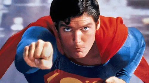 assets/christopher-reeve-superman-flying.jpeg
