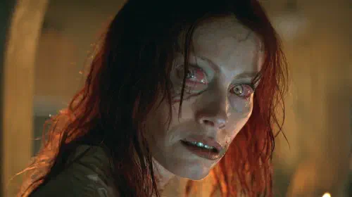 assets/alyssa-sutherland-as-ellie-in-evil-dead-rise.jpeg