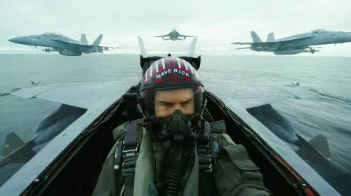 assets/tom-cruise-and-joe-kosinski-talk-top-gun-maverick-waiting-for-the-right-moment-and-bringing-val-kilmer-back.jpeg