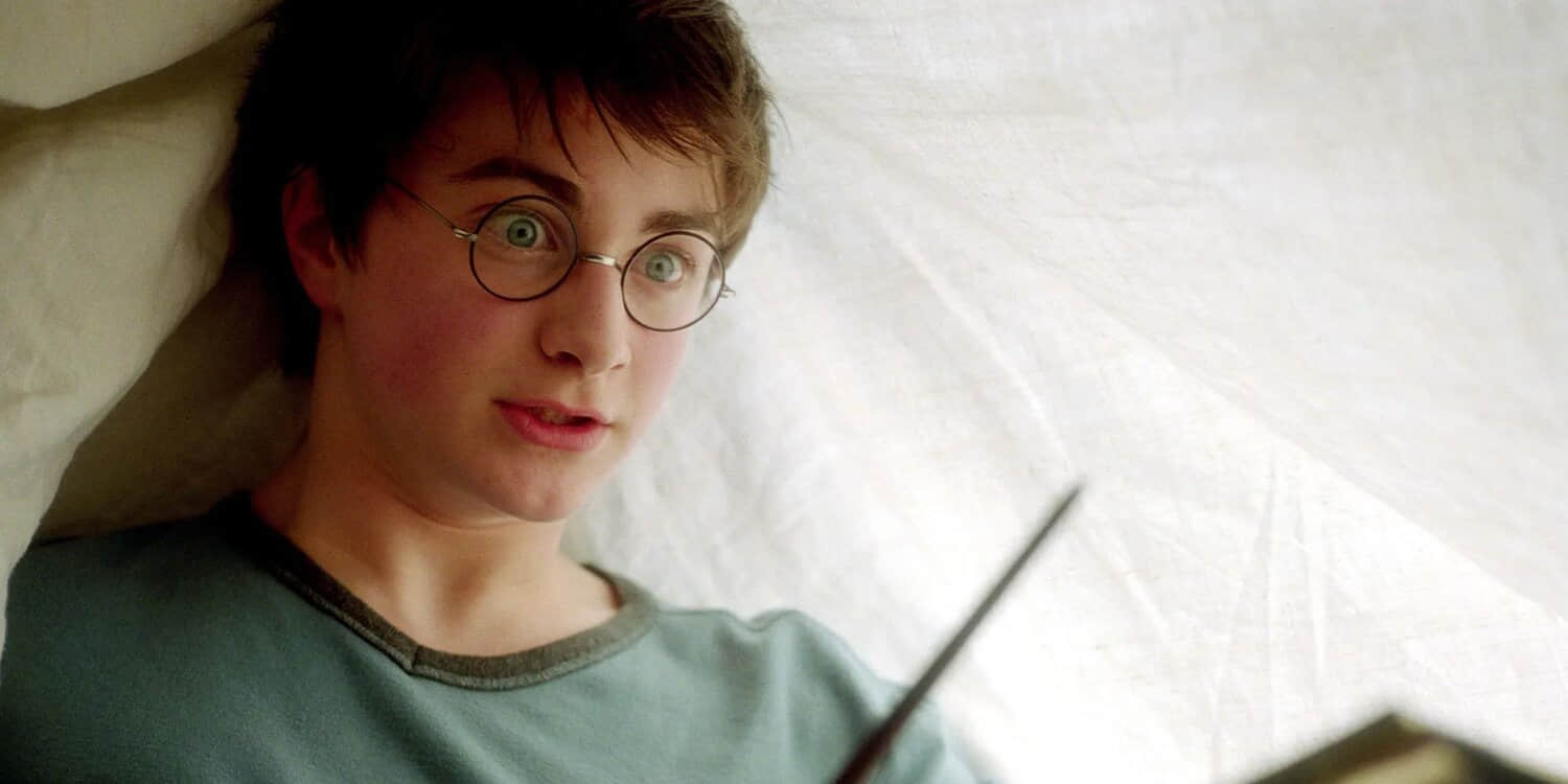 harry-potter-surprised-while-using-lumos-maxima-under-a-blanket-in-prisoner-of-azkaban.jpeg