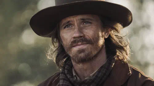 assets/garrett-hedlund-as-garrett-montgomery-in-lawmen-bass-reeves.jpeg