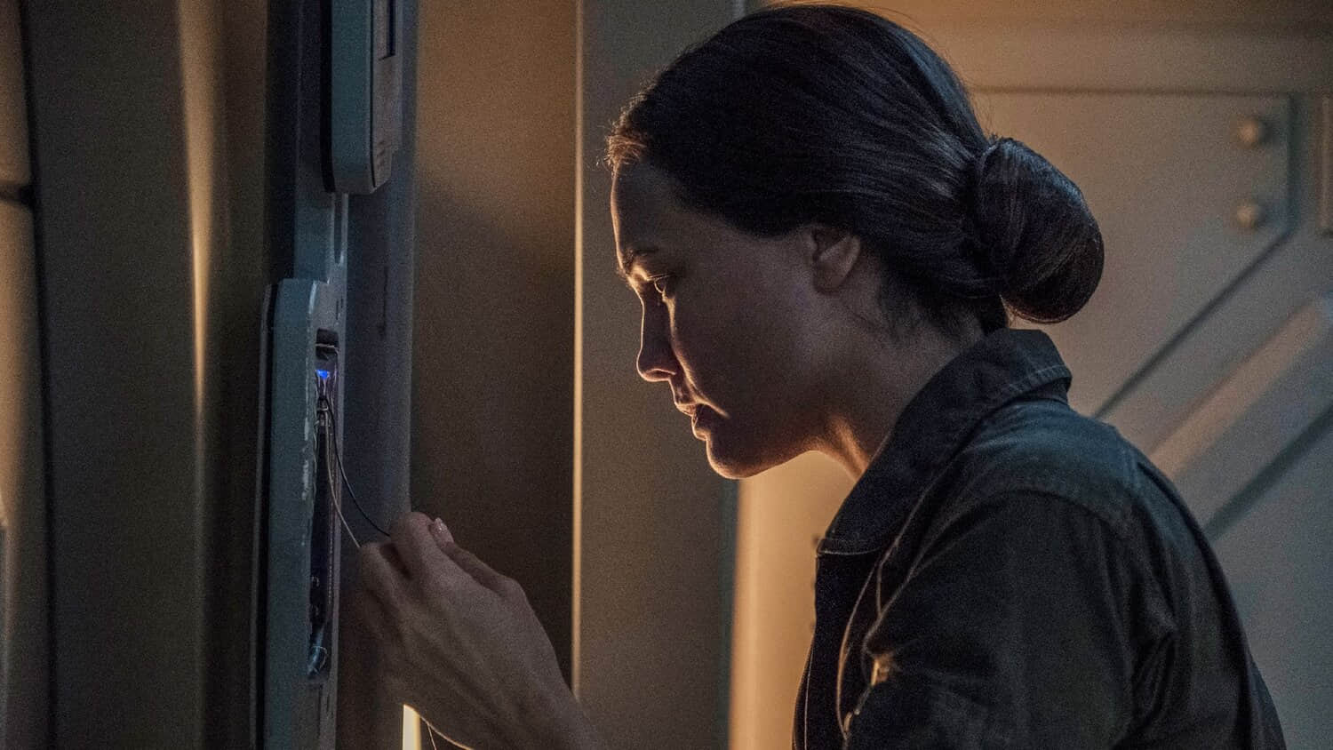 nadine-nicole-as-clarissa-mao-in-season-3-of-the-expanse.jpeg