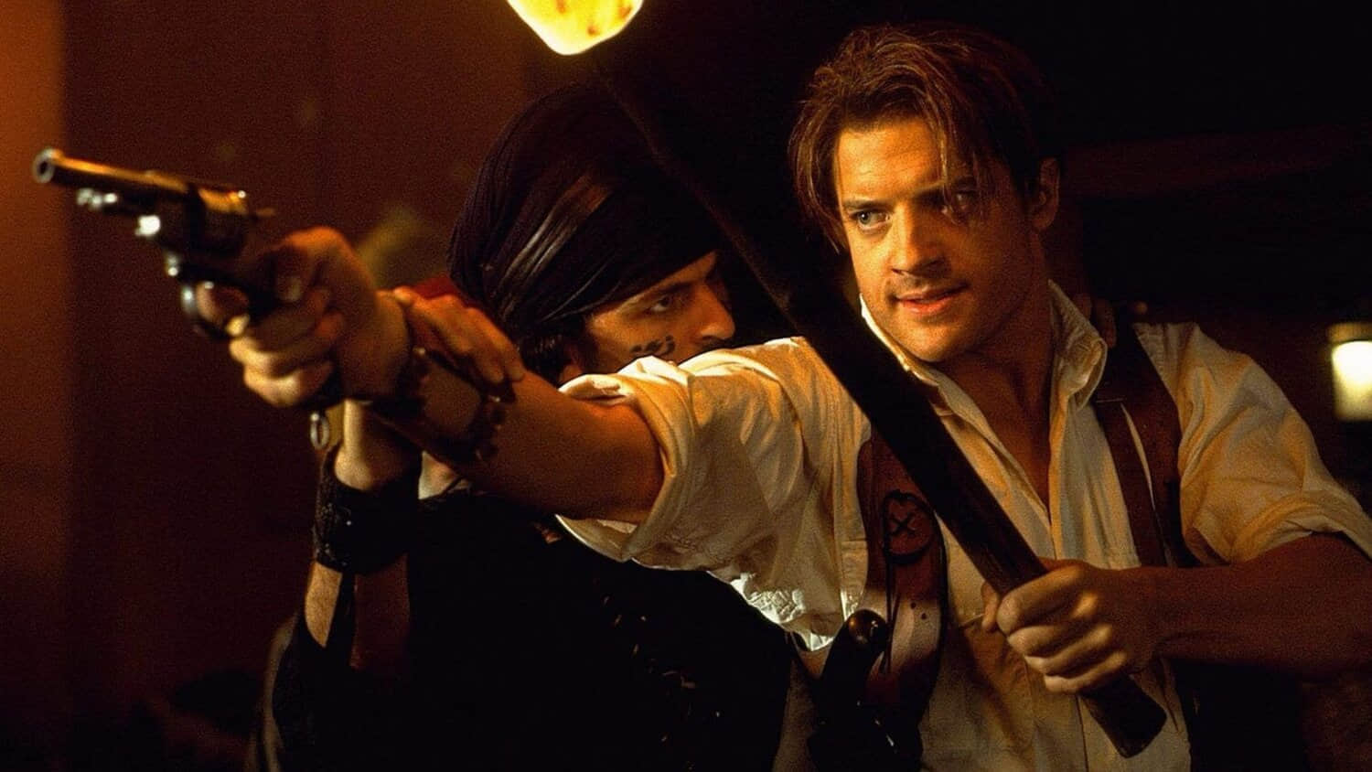 brendan-fraser-as-rick-o-connell-with-a-gun-in-the-mummy.jpeg