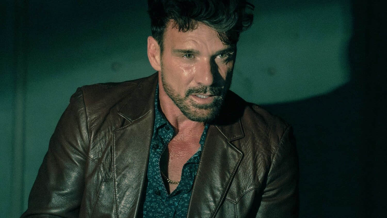 frank-grillo-looking-sweaty-and-disheveled-in-tulsa-king.jpeg