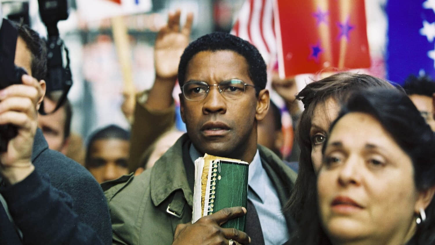 denzel-washington-in-a-crowd-in-the-manchurian-candidate.jpeg
