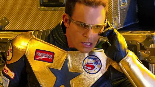 assets/eric-martsolf-suited-up-as-booster-gold-in-the-superman-tv-show-smallville.jpeg