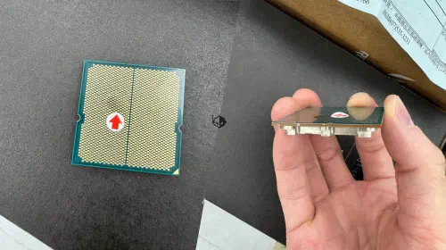 assets/swollen-substrate-Ryzen-9-7950X3D.jpeg