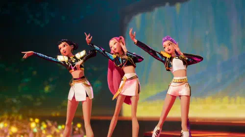 assets/zoey-mira-and-rumi-performing-in-kpop-demon-hunters.jpeg