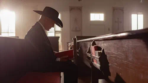 assets/ed-harris-in-church-in-dutton-ranch.jpeg