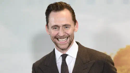 assets/tom-hiddleston-at-the-london-screening-of-the-night-manager-series-2.jpeg