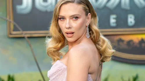 assets/scarlett-johansson-4.jpeg