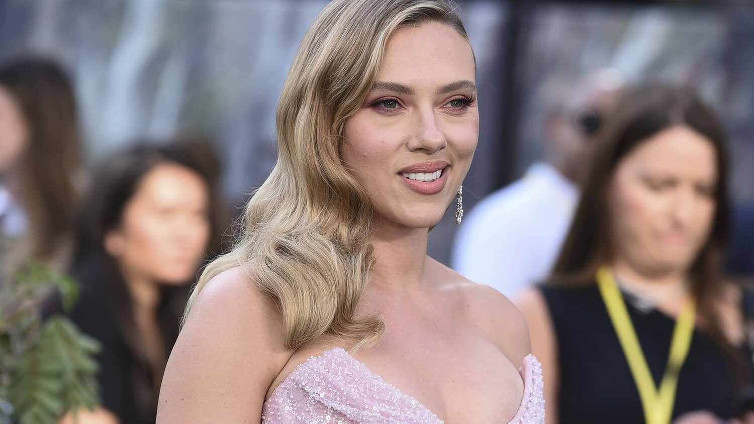 scarlett-johansson-jurassic-world-rebirth-premiere.jpeg