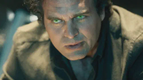 assets/mark-ruffalo-as-bruce-banner-transforming-into-hulk-in-avengers-age-of-ultron.jpeg