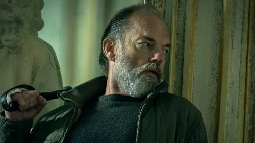 assets/hugo-weaving-in-slow-horses.jpeg