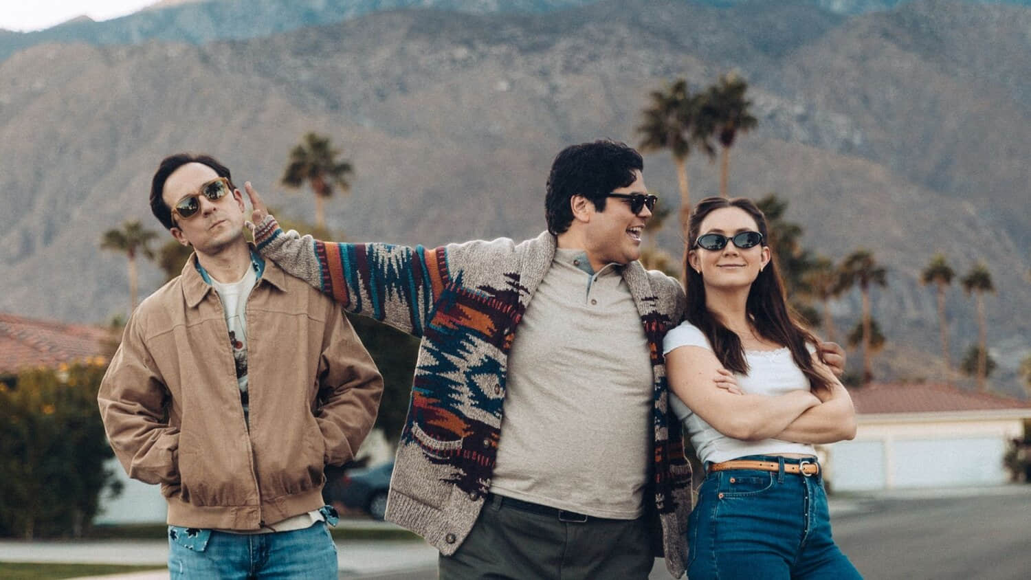 the-three-main-characters-of-that-friend-posing-together.jpeg