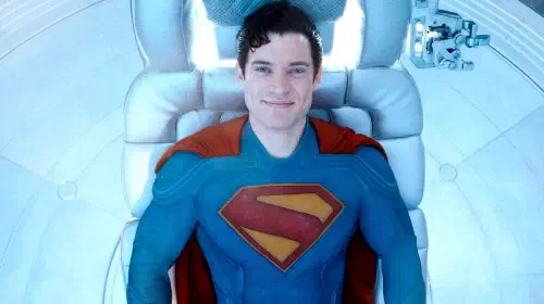 assets/david-corenswet-s-superman-smiling-at-the-end-of-the-dcu-movie.jpeg