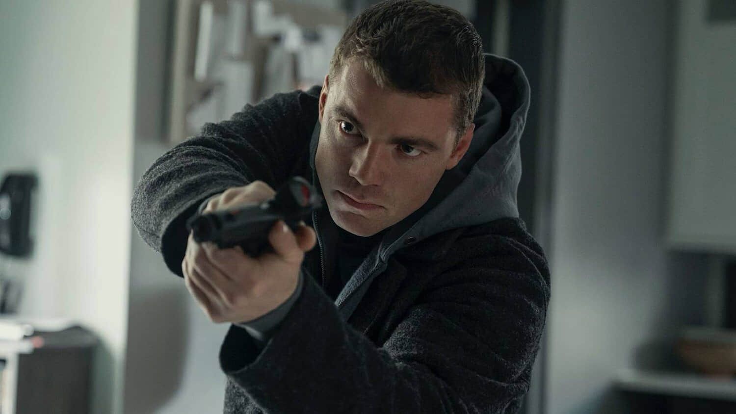 netflix-hit-spy-action-thriller-confirms-return-of-popular-original-star.jpeg