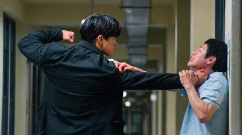 assets/teach-you-a-lesson-netflix-streaming-success-k-drama-action.jpeg