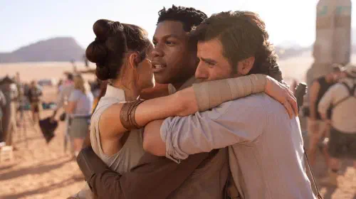 assets/rey-finn-and-po-dameron-return-to-star-wars-in-first-order-heir-artwork.jpeg