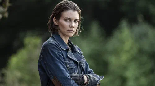 assets/lauren-cohan-as-maggie-with-her-arms-crossed-in-the-walking-dead-dead-city.jpeg