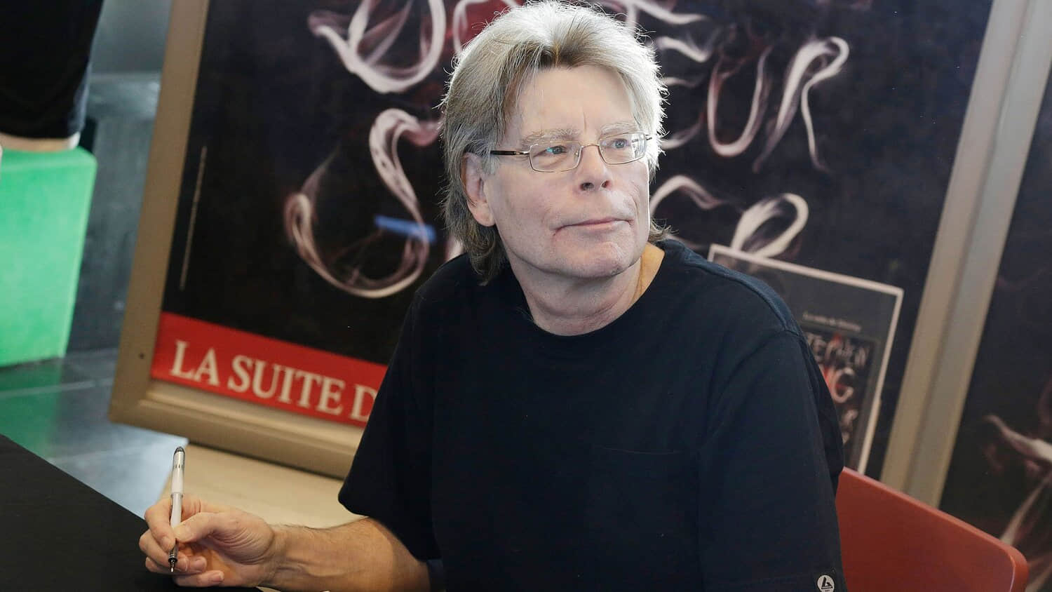 stephen-king-at-a-book-signing-for-doctor-sleep.jpeg
