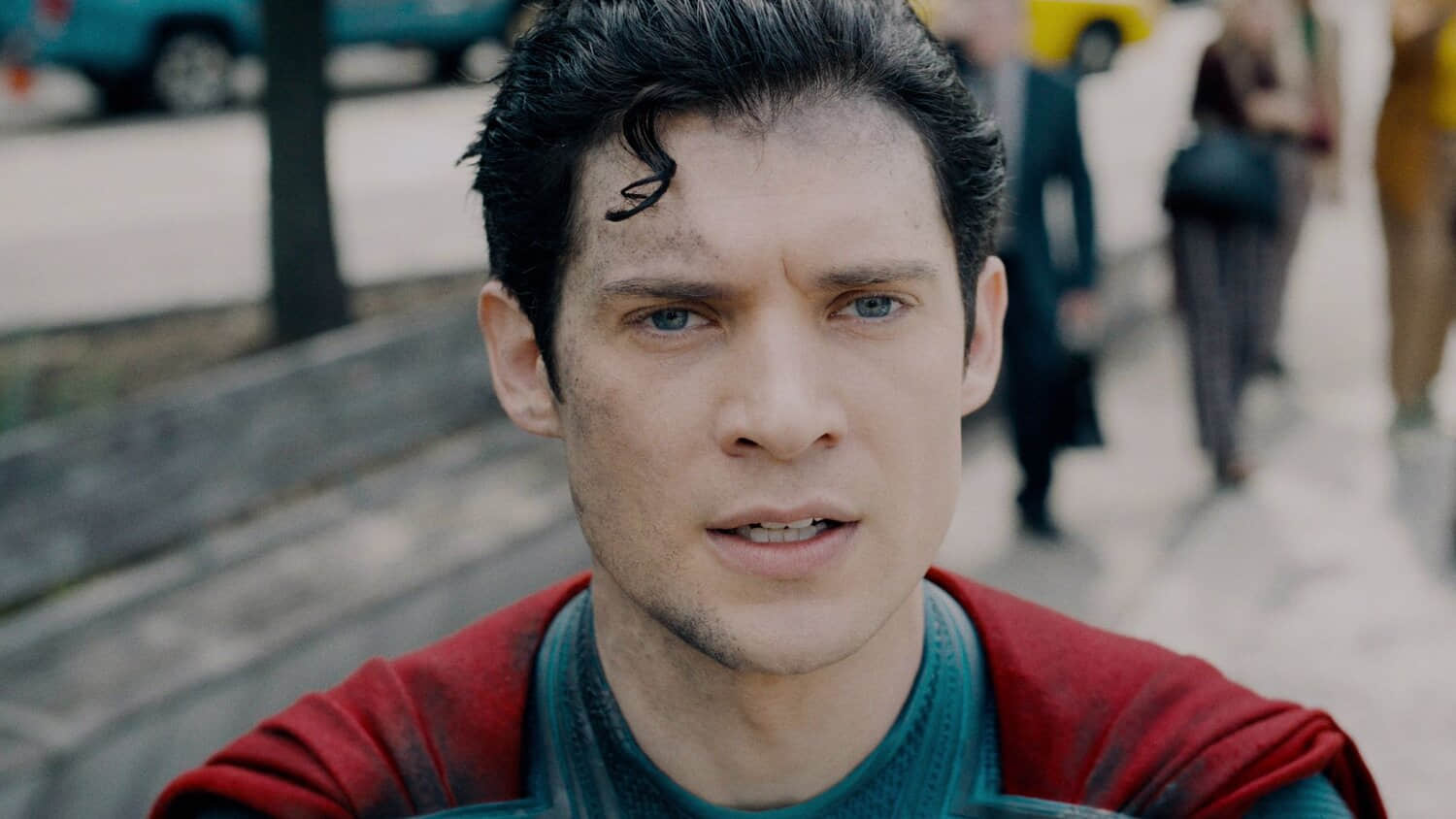 david-corenswet-as-superman-in-the-middle-of-the-street-looking-concerned.jpeg