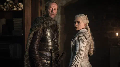 assets/iain-glen-and-emilia-clarke-in-season-8-of-game-of-thrones.jpeg