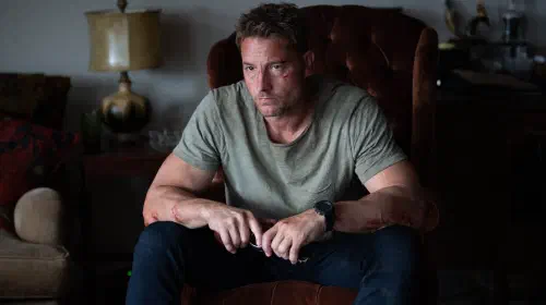 assets/justin-hartley-in-tracker-season-3.jpeg
