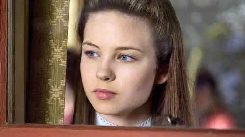 assets/daveigh-chase-in-big-love.jpeg