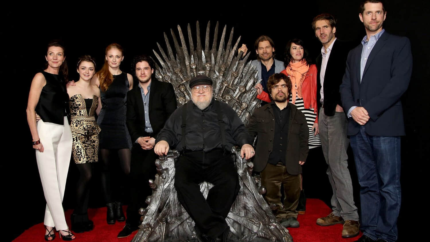 george-r-r-martin-with-the-cast-and-creators-of-game-of-thrones.jpeg