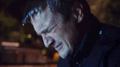 assets/nathan-fillion-as-john-nolan-in-the-rookie-season-1-episode-16-1.jpeg
