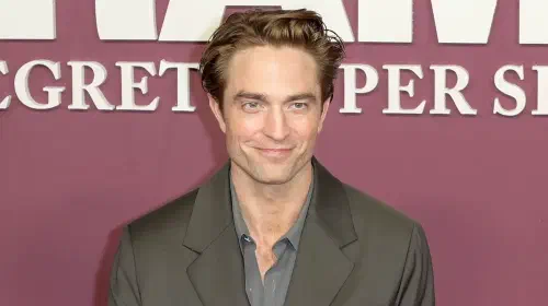 assets/robert-pattinson-on-the-red-carpet-for-the-drama.jpeg