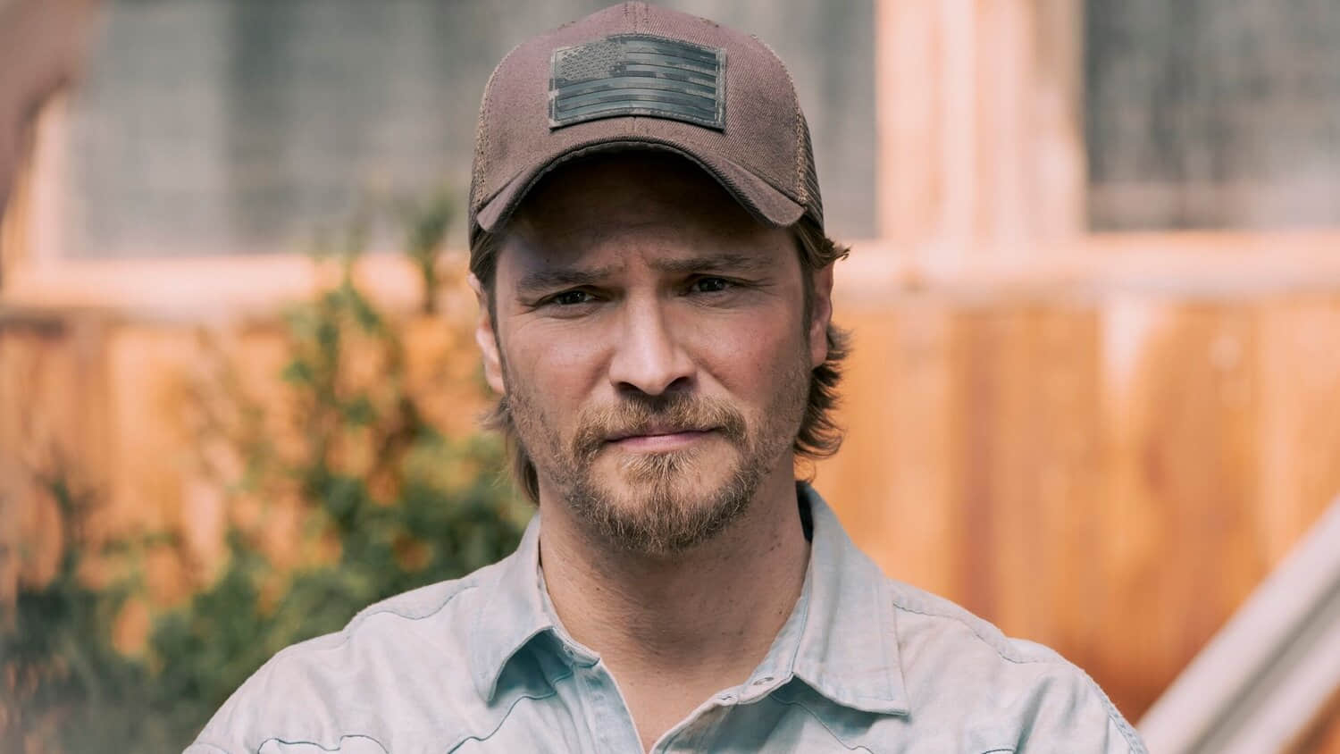 luke-grimes-as-kayce-in-marshals.jpeg