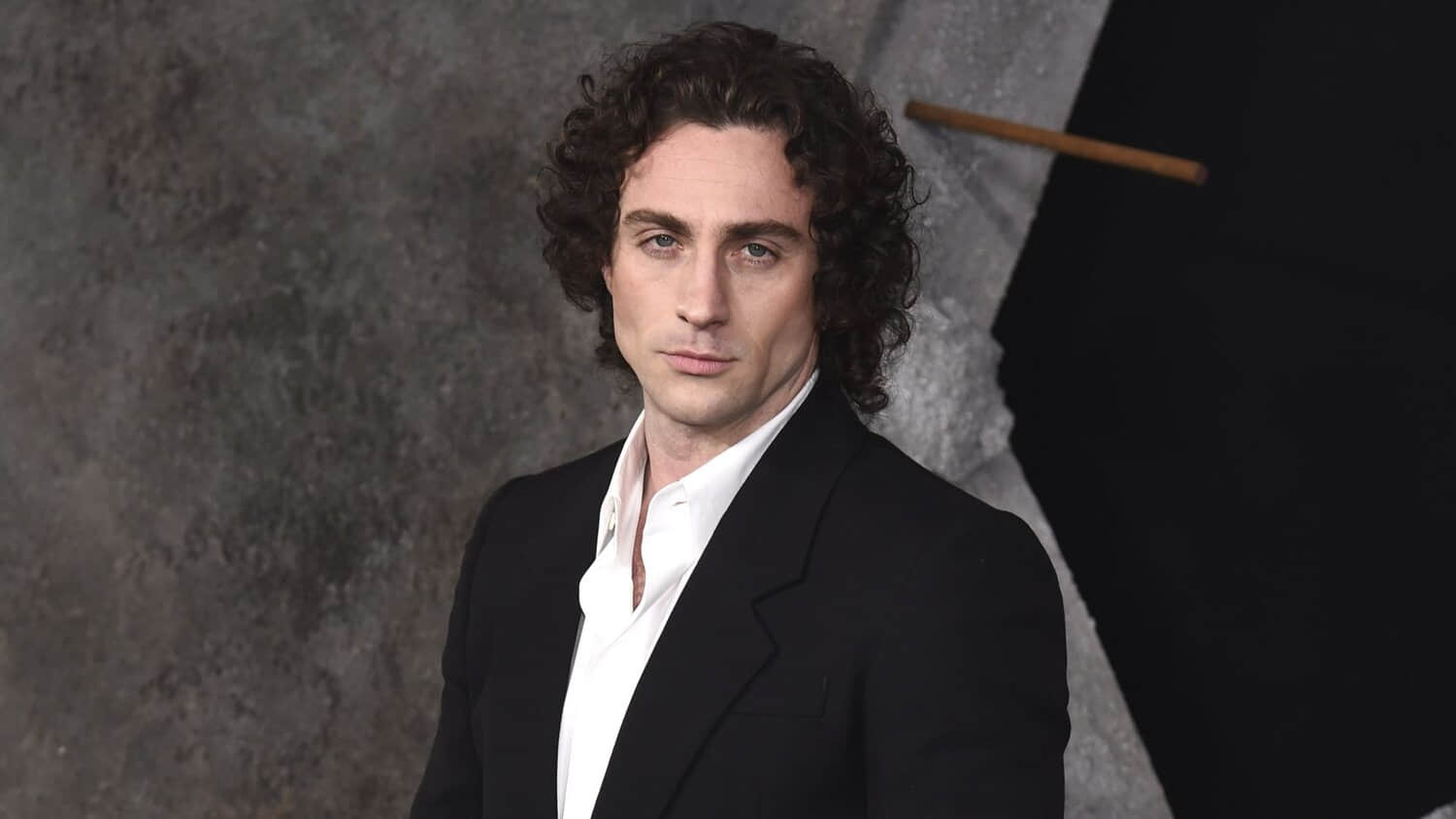 aaron-taylor-johnson-leads-new-thriller-wolfman-first-gritty-still-released.jpeg