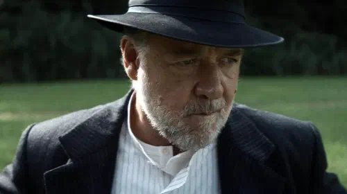 assets/russell-crowe-looking-serious-in-the-weight.jpeg
